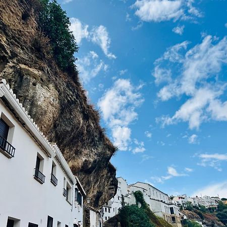 Cueva Luxe Las Calcetas Setenil De Las Bodegas Exterior photo